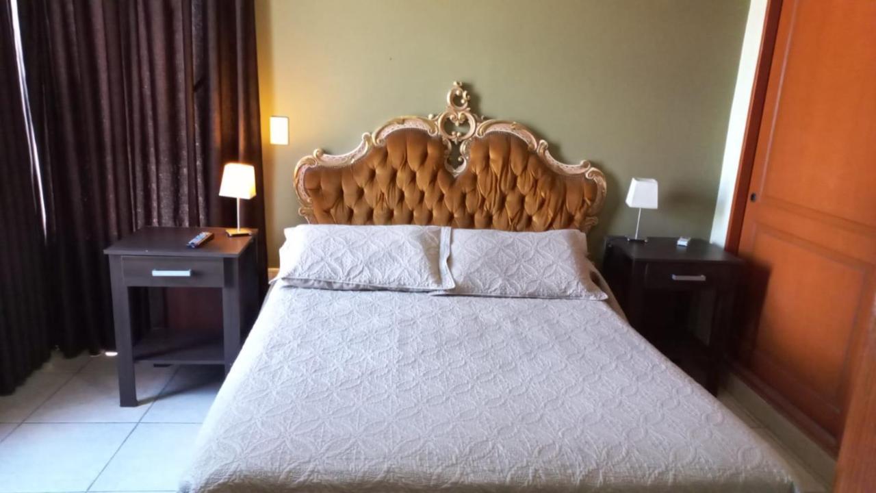 Aires Del Parque Apartment